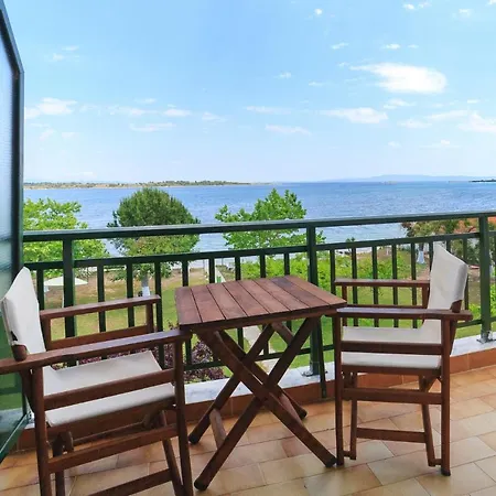 Emi House Hotel apartamentowy