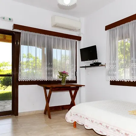 Hotel apartamentowy Emi House
