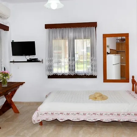 Hotel apartamentowy Emi House