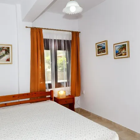 Emi House Hotel apartamentowy Vourvourou