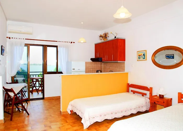 Emi House 3*