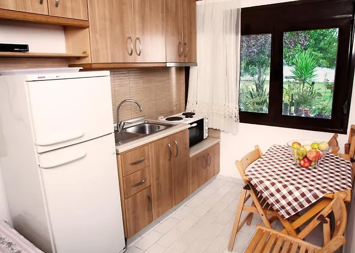Emi House 3*