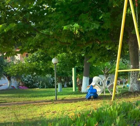 Emi House Ξενοδοχείο με διαμερίσματα 3*