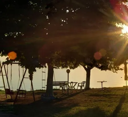 Emi House فوروفورو