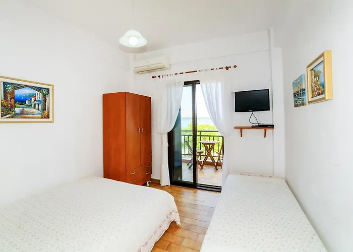 Emi House 3* Vourvourou