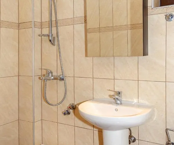 Hotel de apartamente Emi House