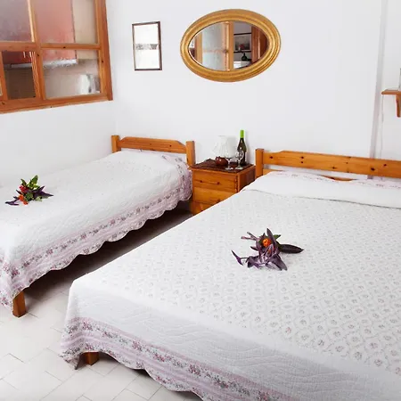 Aparthotel Emi House 3*