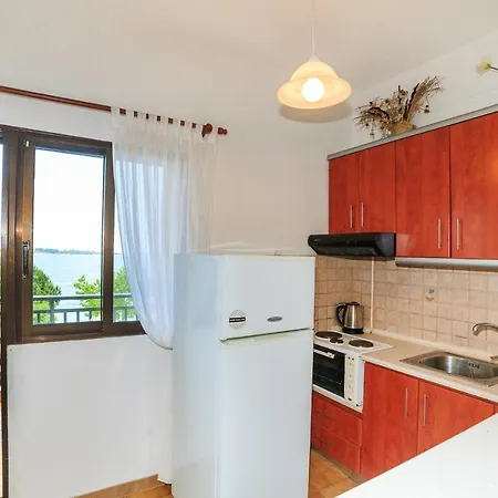 Emi House 3* Vurvurú